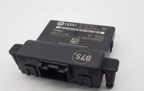 Volkswagen PASSAT B6 Gateway control module 3C0907530C 3C0907951A 402063