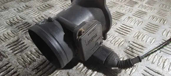 Skoda Octavia Mk1 (1U) Mass air flow meter 06A906461B