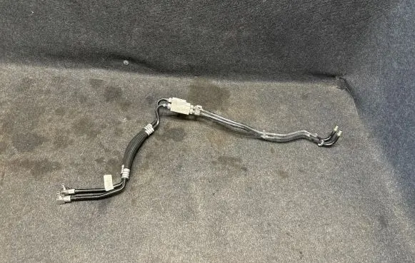 Gearbox oil cooler pipe/hose