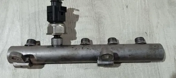 Audi A4 S4 B7 8E 8H Fuel main line pipe 059130089M
