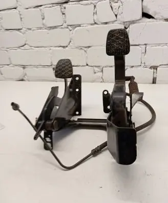 Mercedes-Benz Vito Viano W638 Pedal assembly A6382900416