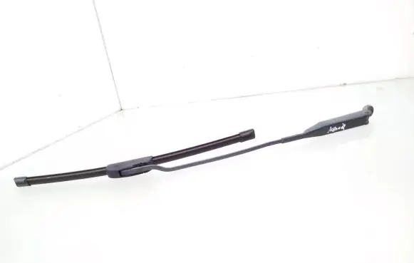 Front wiper blade arm