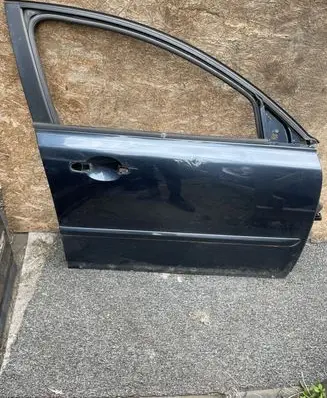 Volvo V50 Front door