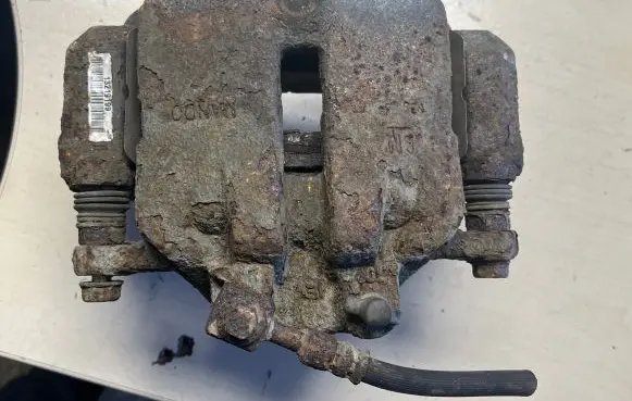 Opel Insignia A Front brake caliper
