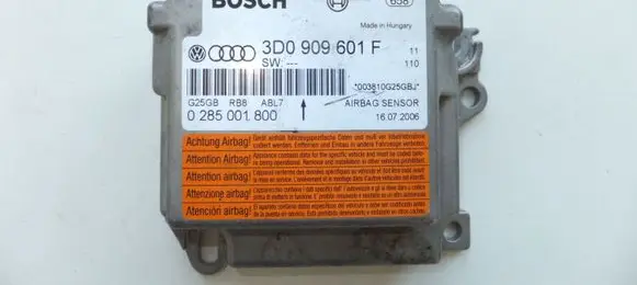 Volkswagen Touareg I Airbag control unit/module 3D0909601F 0285001800