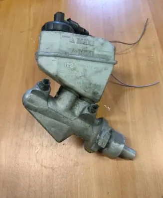 Renault Kangoo I Master brake cylinder 8200262441 7700417826