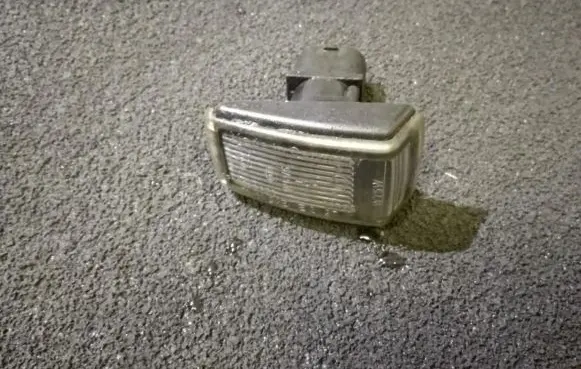 Volvo S40, V40 Front fender indicator light 6r0142631 01555