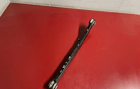 BMW X1 U11 Rear control arm 6895885