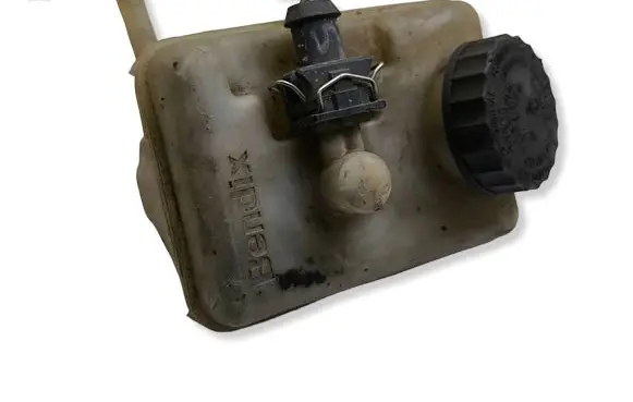 Mercedes-Benz Vito Viano W638 Master brake cylinder A0024312802 L519845