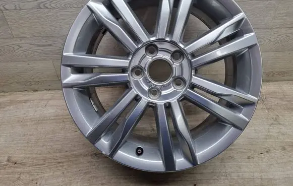 Volkswagen Golf VII R17 alloy rim 5G0601025BS