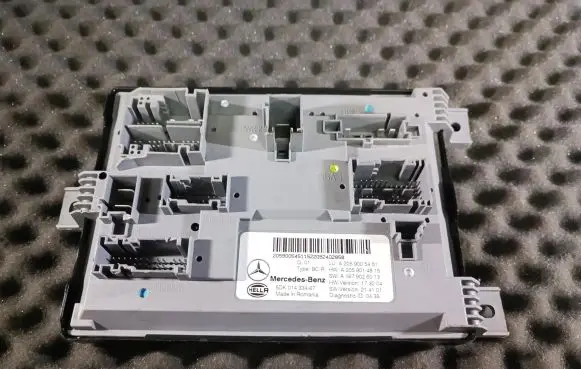 Mercedes-Benz C W205 SAM control unit A2059005451
