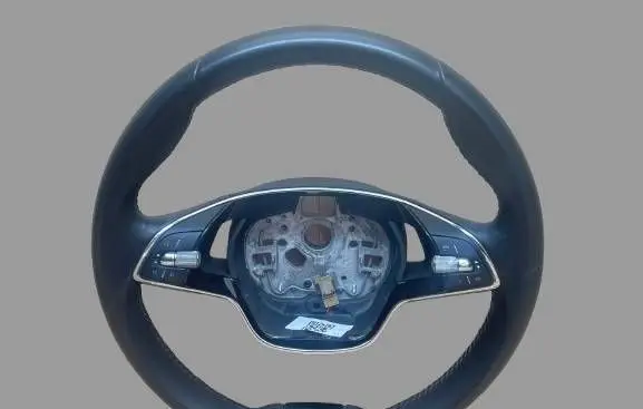 Skoda Octavia Mk4 Steering wheel