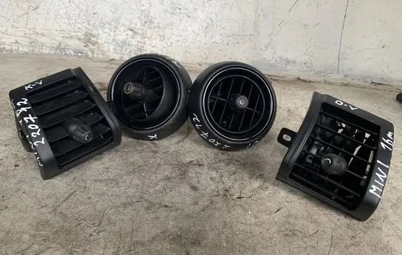 Mini One - Cooper F56 F55 Dash center air vent grill