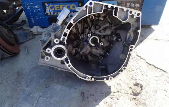 Renault Captur Manual 6 speed gearbox TL4359