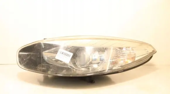 Renault Fluence Headlight/headlamp 260606836R