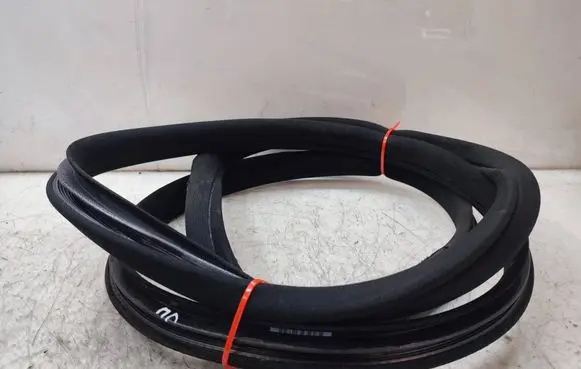 Mercedes-Benz C W204 Front door rubber seal