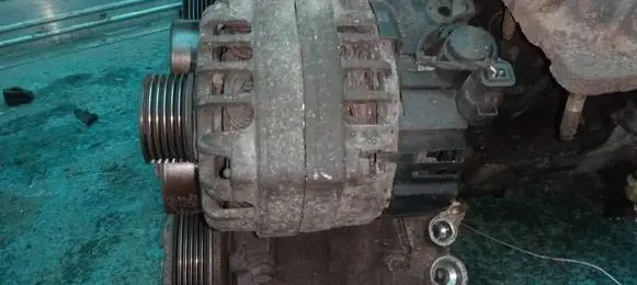 Citroen C3 Pluriel Generator/alternator 9642879480