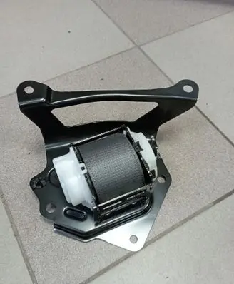 Rear seatbelt