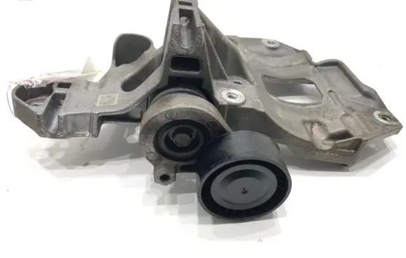 Dacia Duster II Generator/alternator bracket 117105158R