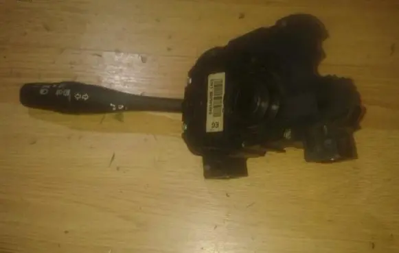 Nissan Primera Indicator stalk 54034605b