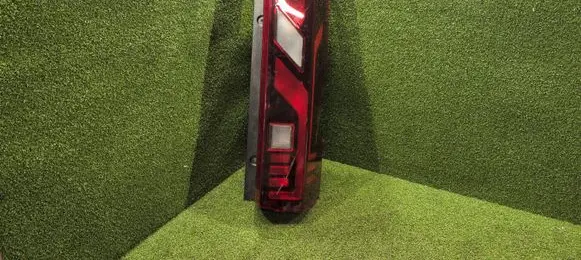 Tailgate rear/tail lights