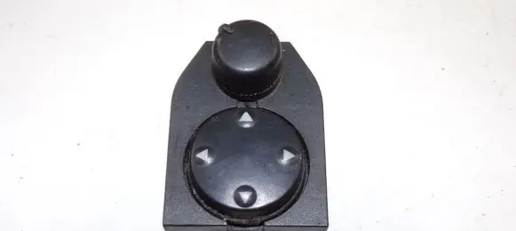 Audi A4 S4 B5 8D Wing mirror switch 8D0959565