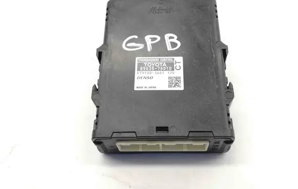 Toyota Prius+ (ZVW40) Gearbox control unit/module 8953576010