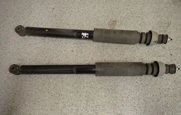 Nissan Note (E12) Front shock absorber with coil spring