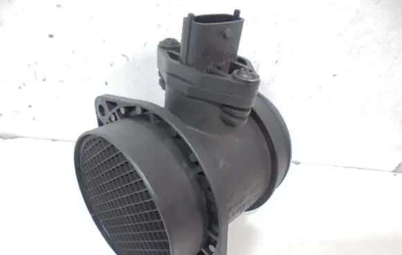 Volvo V70 Mass air flow meter 8670115