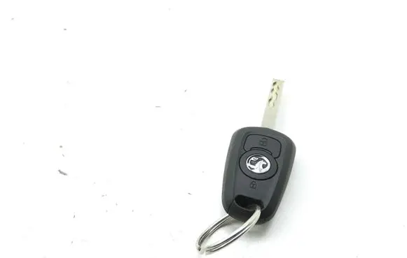 Opel Astra K Ignition key/card 
