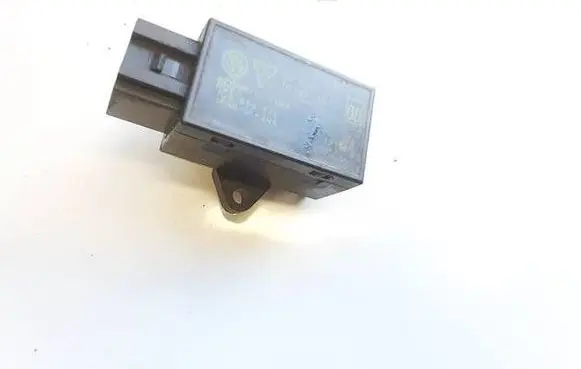 Volkswagen Touran I Other control units/modules 7L0959772
