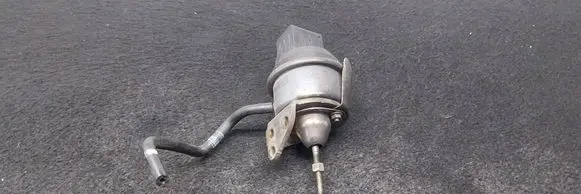Volkswagen PASSAT B7 Turbine electric control actuator 4011188AF