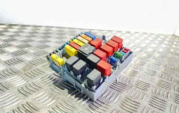 Ford Ka Fuse module 51781452