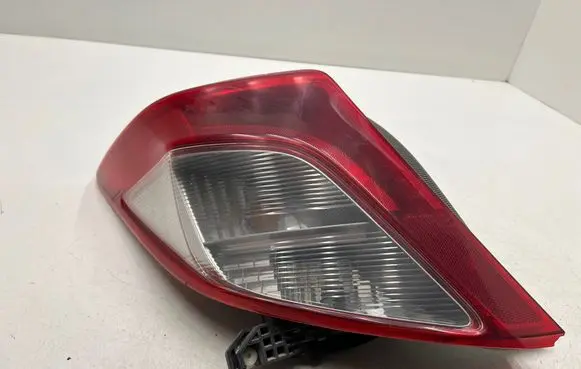 Toyota Yaris Rear/tail lights E115601