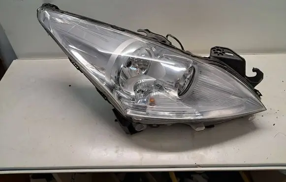 Peugeot 3008 I Headlight/headlamp 89903247