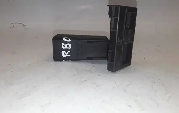 Skoda Superb B6 (3T) Glow plug pre-heat relay 0281003038 12V905 4ZYL