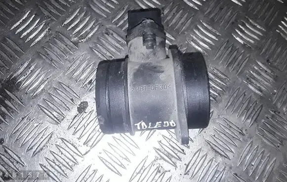 Seat Toledo II (1M) Mass air flow meter 038906461C