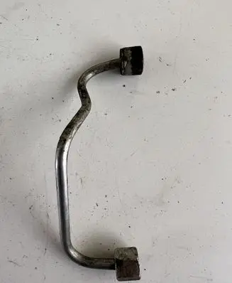 Fuel injector supply line/pipe