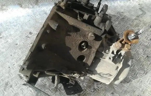 Peugeot 406 Manual 5 speed gearbox 20DL80