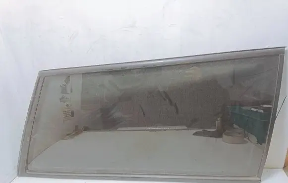 Volkswagen PASSAT B5 Rear side window As2