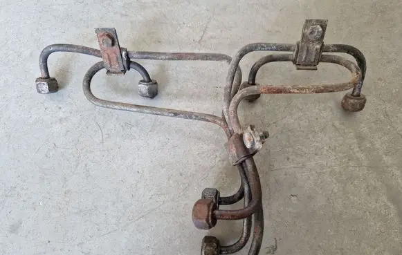 Volkswagen Golf II Fuel injector supply line/pipe 