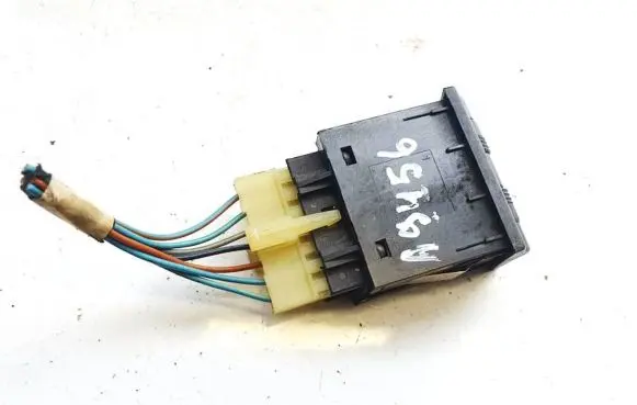 Skoda Octavia Mk1 (1U) Seat heating switch 1u0963563b