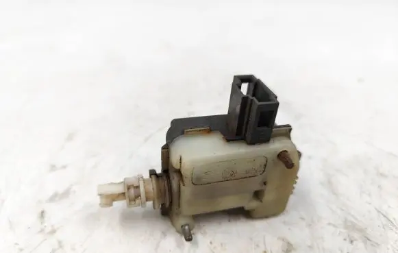 Fuel tank cap lock motor