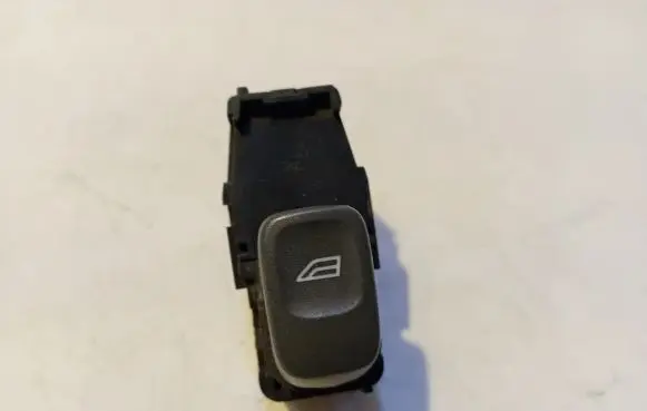 Volvo V70 Electric window control switch 9472275 00W095