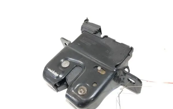 Dacia Duster II Tailgate exterior lock 905037230R