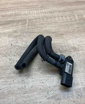 Volkswagen Golf VI Exhaust gas pressure sensor 076906051B TN3