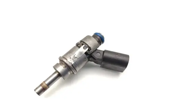 Audi A5 8T 8F Fuel injector 06E036AG