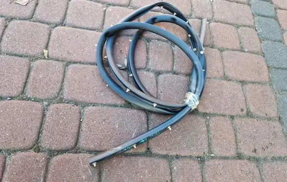 Opel Insignia B Rubber seal loading door 