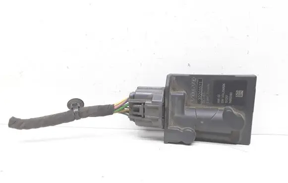 Volvo XC60 Fuel injection pump control unit/module 32203571