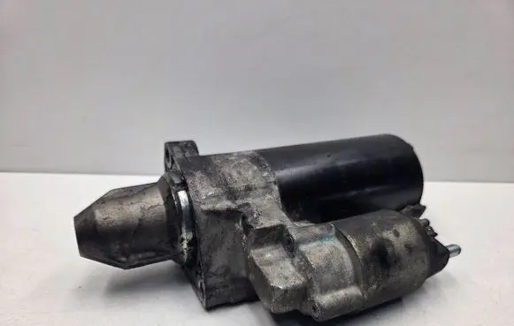 Mercedes-Benz E W212 Starter motor A0061516201 0061516201